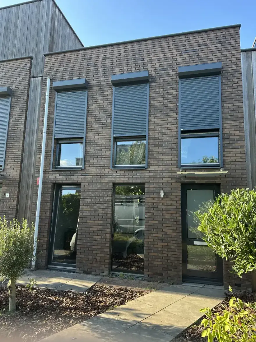 Rolluiken op een nieuwbouwwoning